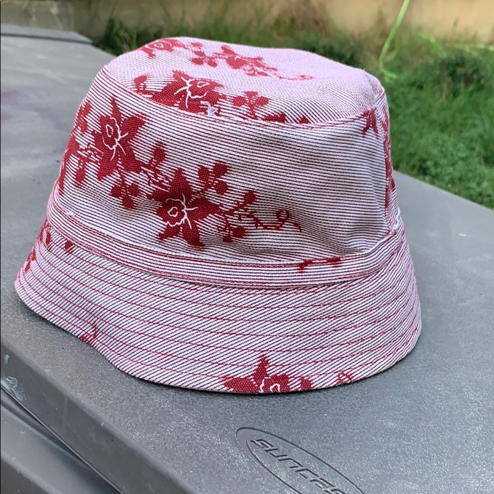 Vintage Armani Exchange bucket hat